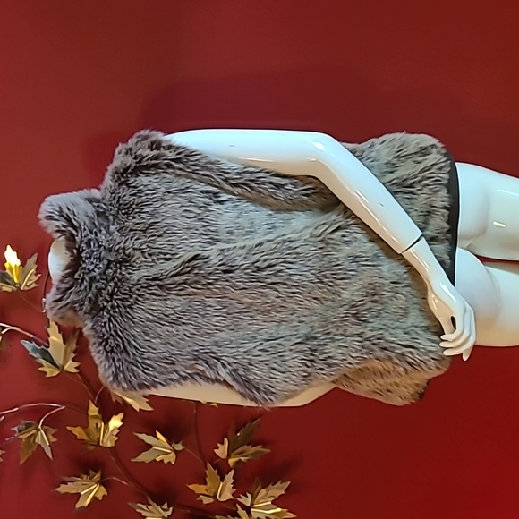 Faux Fur Reversible Vest with Pockets Brown Size XL Zip Up, Pockets - Picture 4 of 10